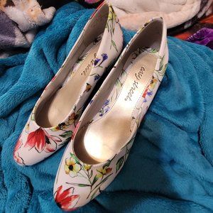 Easy Street Multicolor Shoes